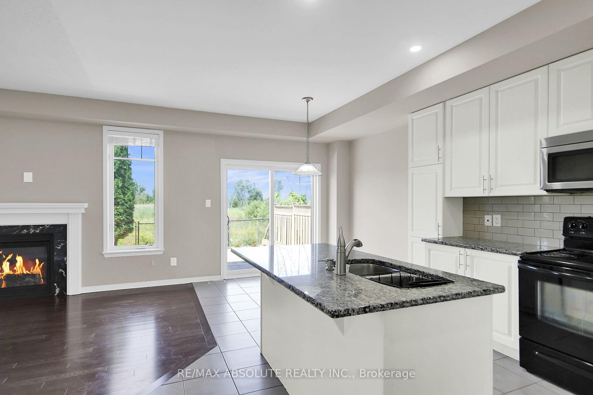 Photo 25 of 54 Tapadero Avenue, Ottawa, Kanata - Emerald Meadows/Trailwest — HOMEH
