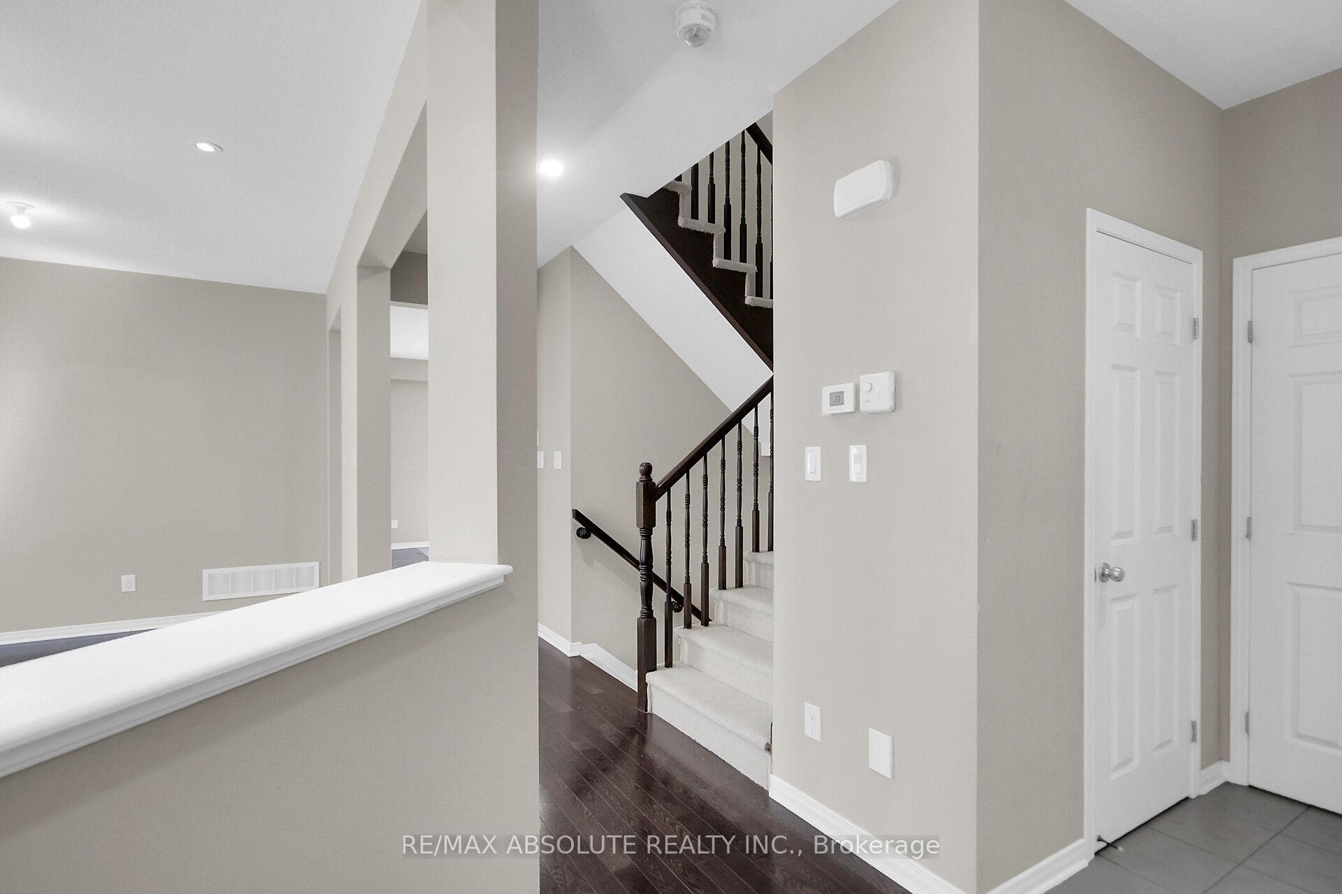 Photo 26 of 54 Tapadero Avenue, Ottawa, Kanata - Emerald Meadows/Trailwest — HOMEH