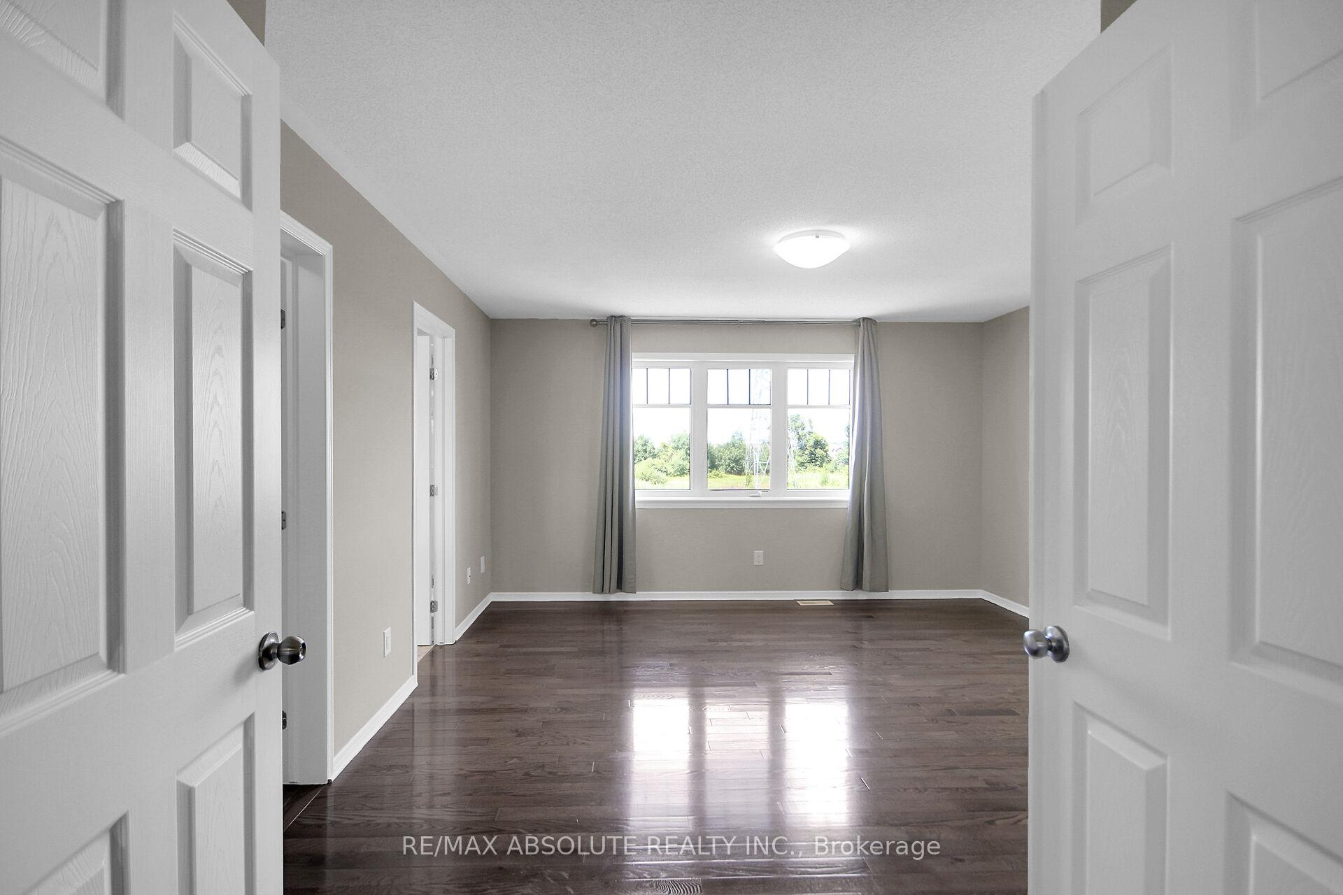 Photo 29 of 54 Tapadero Avenue, Ottawa, Kanata - Emerald Meadows/Trailwest — HOMEH