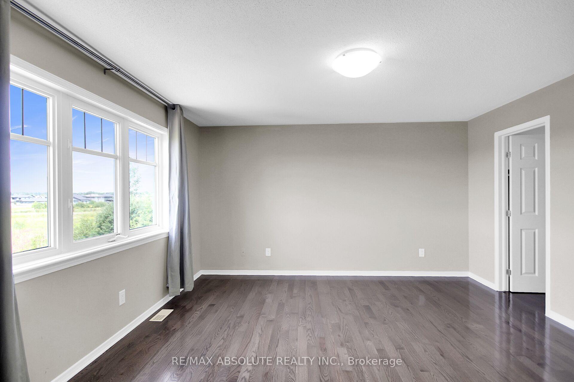 Photo 30 of 54 Tapadero Avenue, Ottawa, Kanata - Emerald Meadows/Trailwest — HOMEH