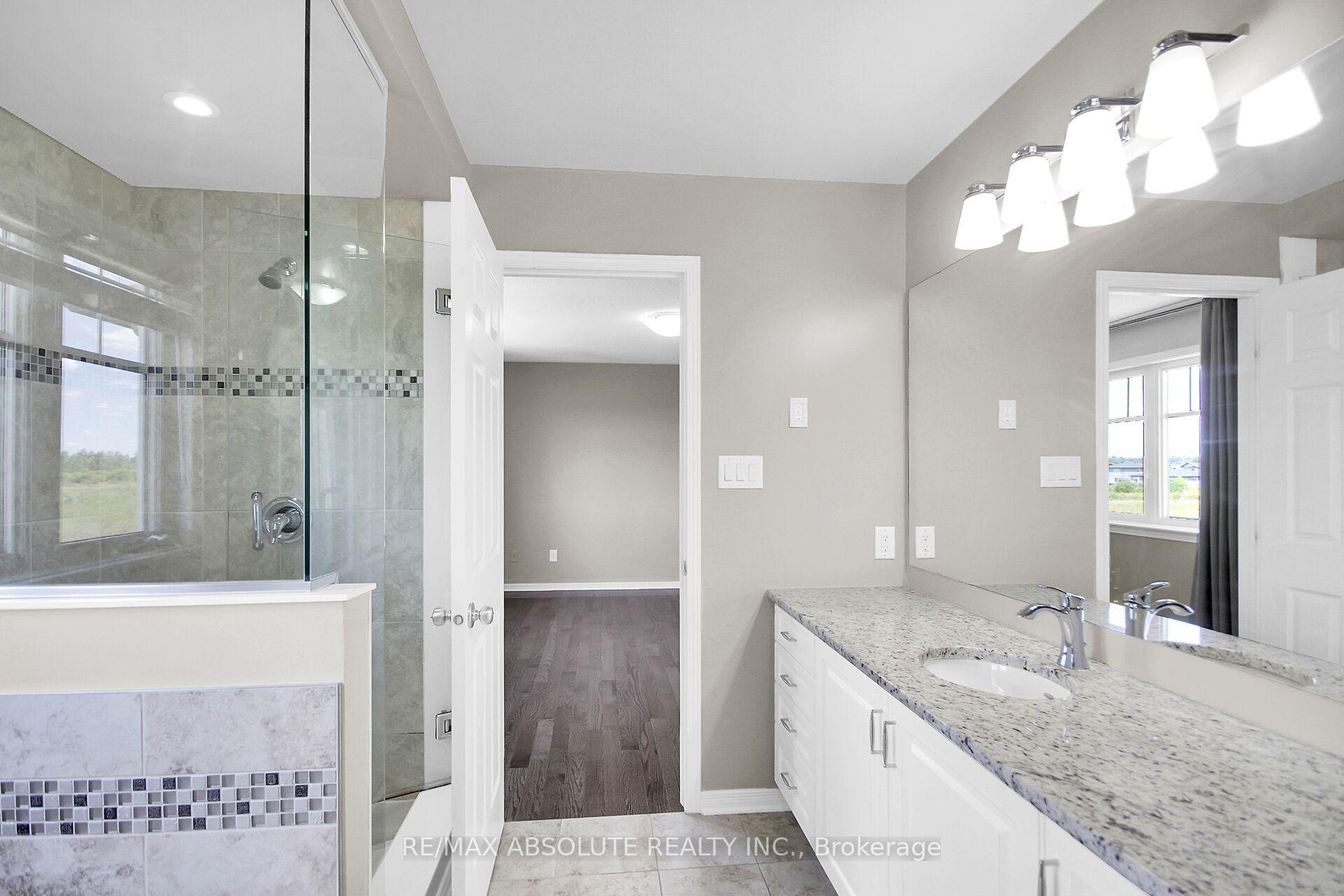Photo 32 of 54 Tapadero Avenue, Ottawa, Kanata - Emerald Meadows/Trailwest — HOMEH