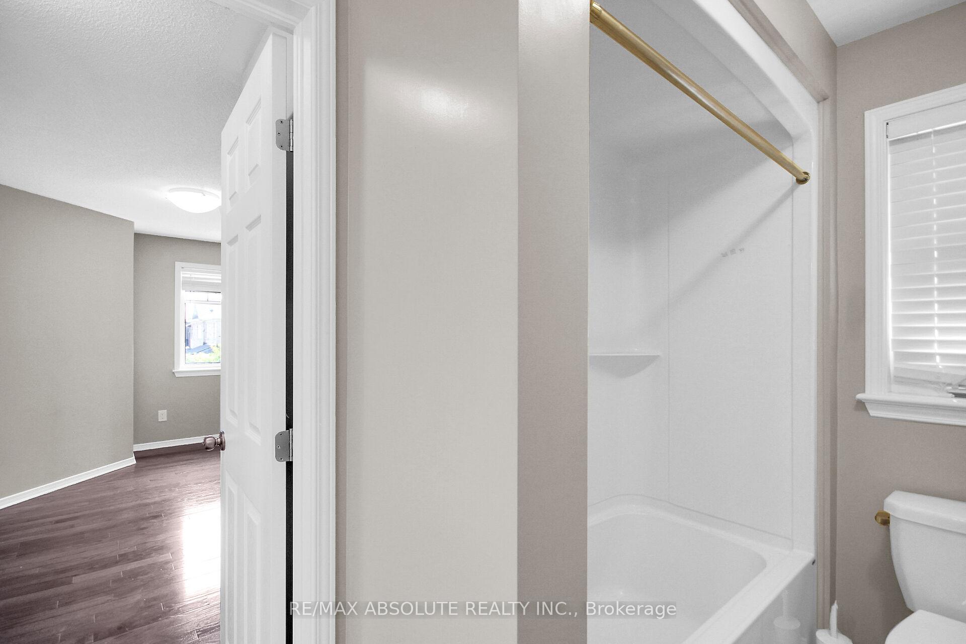 Photo 38 of 54 Tapadero Avenue, Ottawa, Kanata - Emerald Meadows/Trailwest — HOMEH