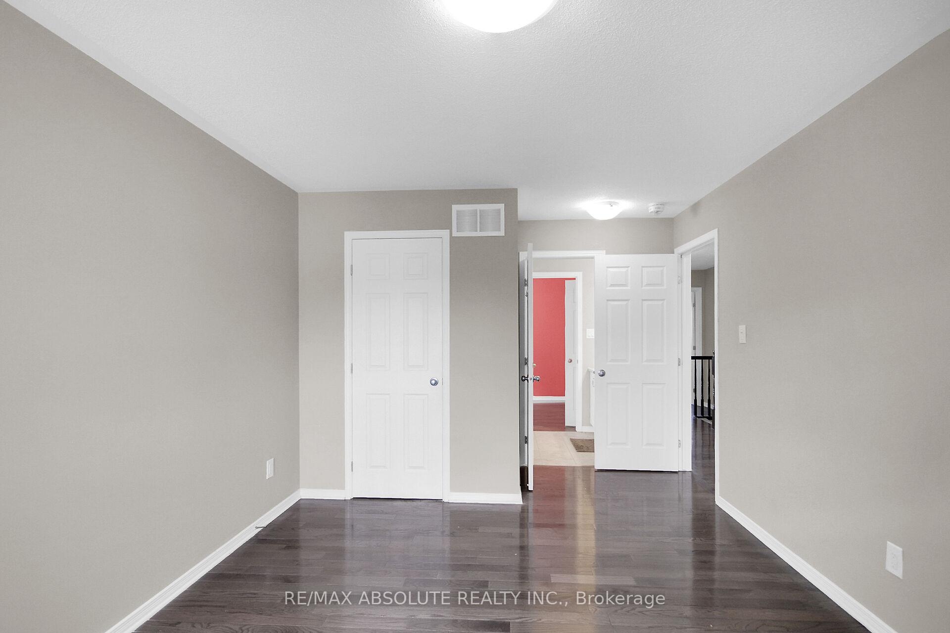 Photo 39 of 54 Tapadero Avenue, Ottawa, Kanata - Emerald Meadows/Trailwest — HOMEH