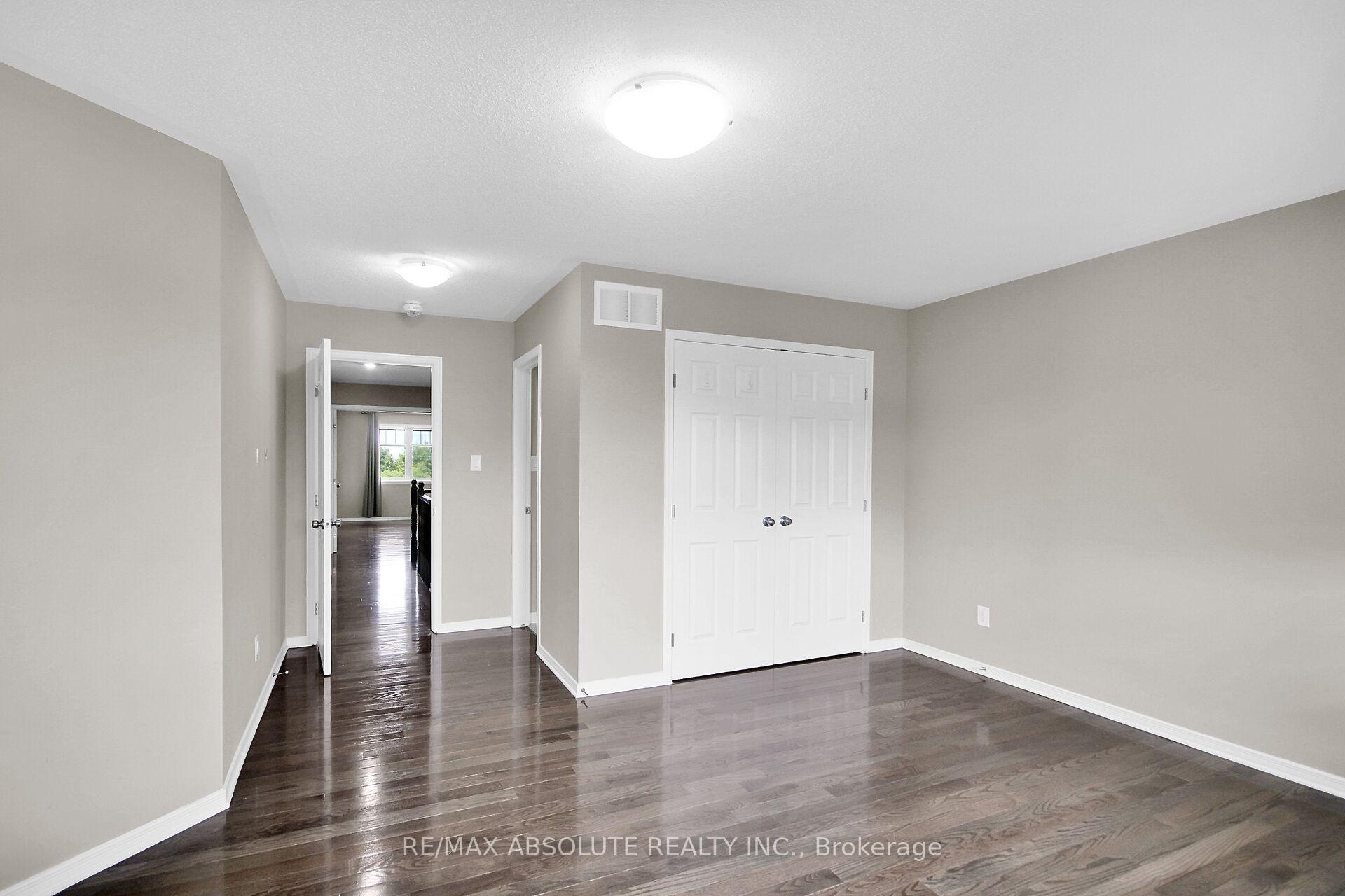 Photo 41 of 54 Tapadero Avenue, Ottawa, Kanata - Emerald Meadows/Trailwest — HOMEH