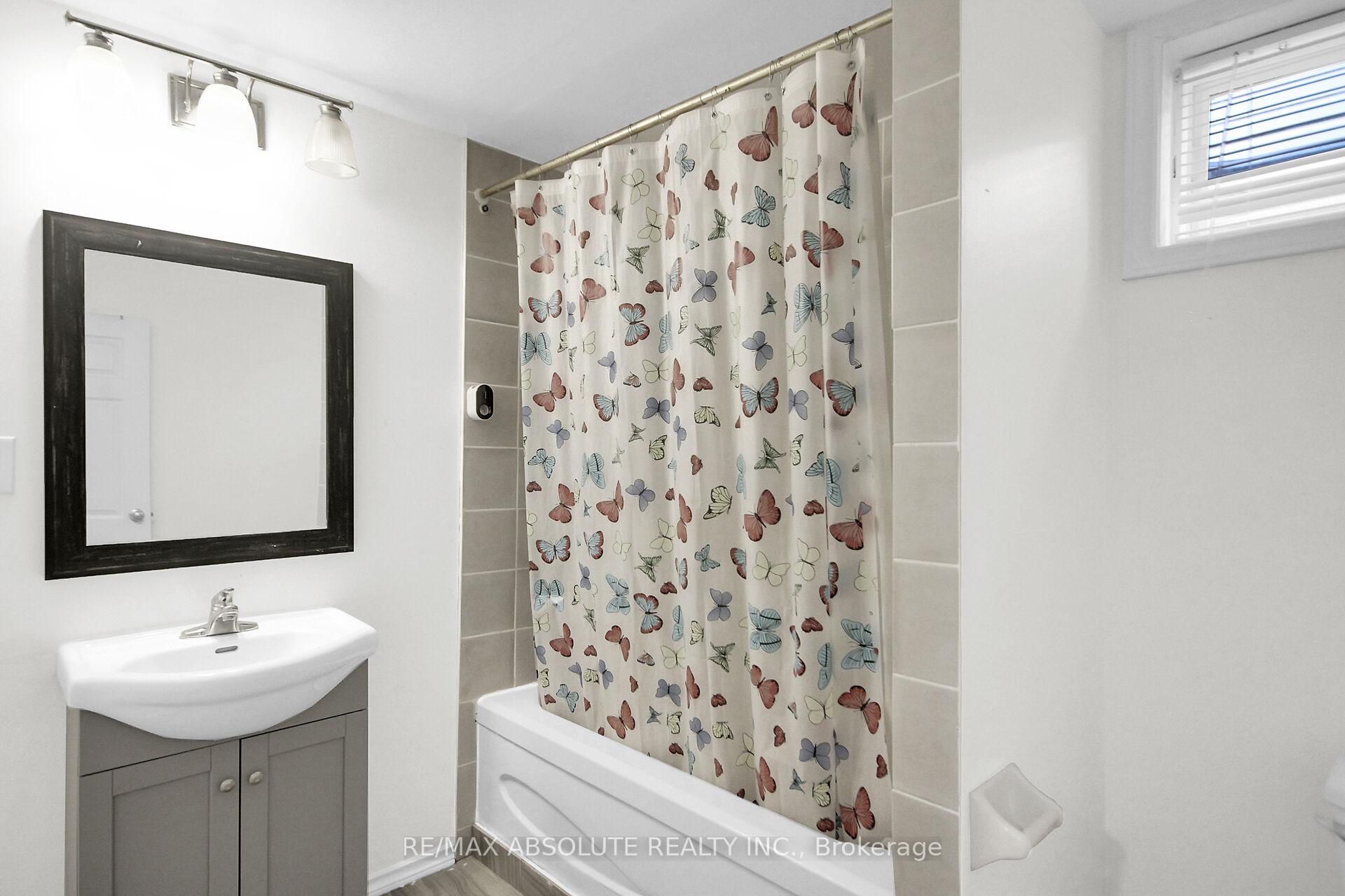 Photo 48 of 54 Tapadero Avenue, Ottawa, Kanata - Emerald Meadows/Trailwest — HOMEH