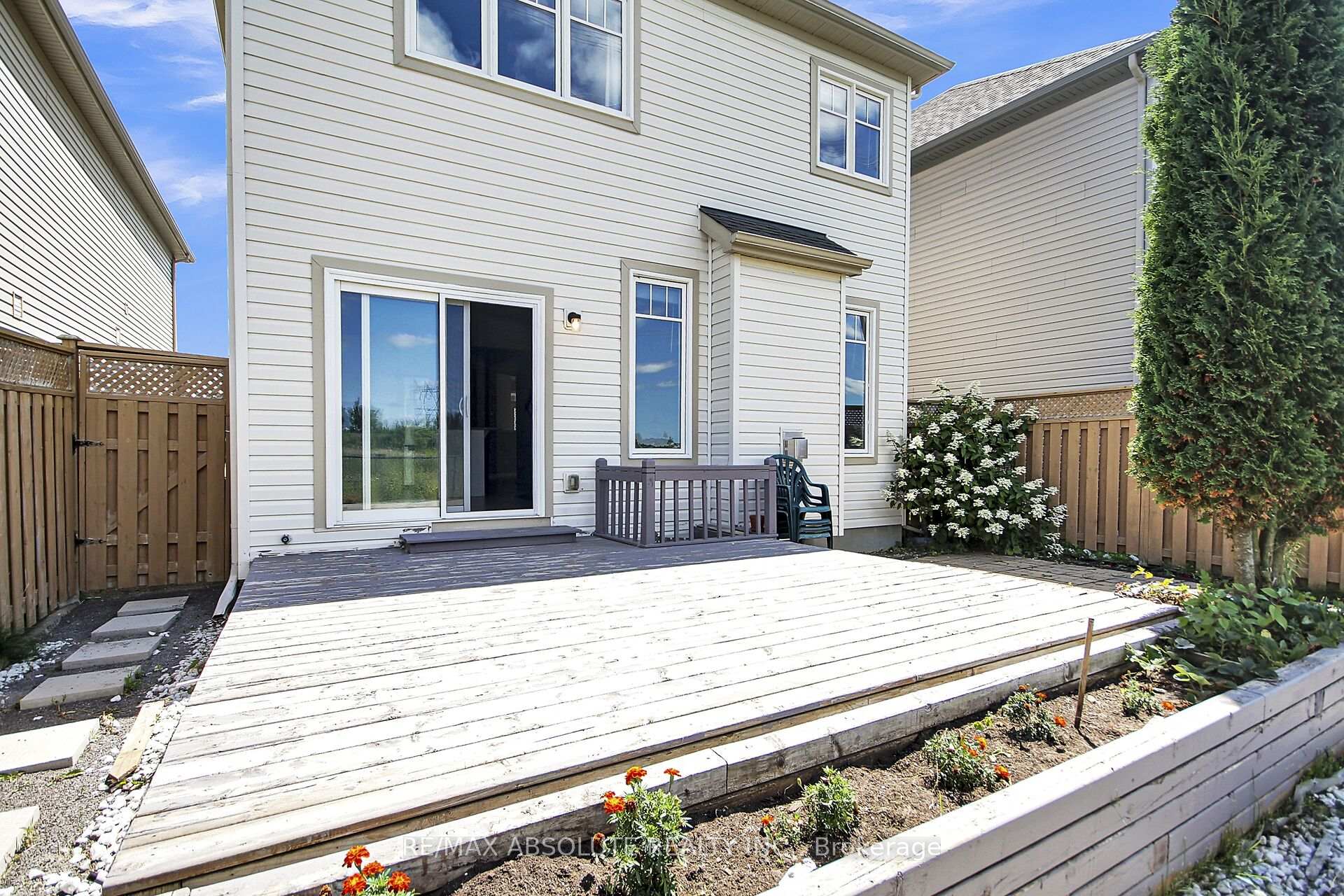 Photo 49 of 54 Tapadero Avenue, Ottawa, Kanata - Emerald Meadows/Trailwest — HOMEH