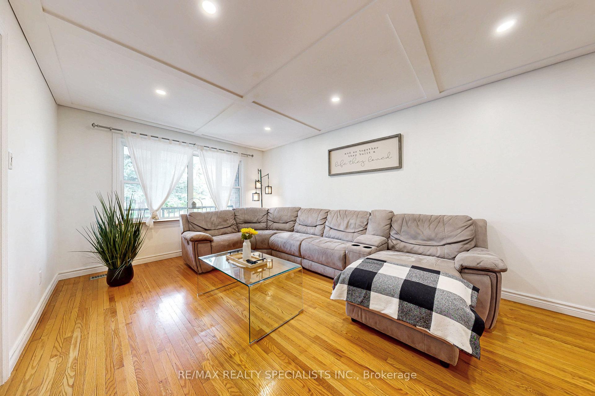 Photo 7 of 99 Pinnacle Drive, Kitchener, Lower Doon — HOMEH