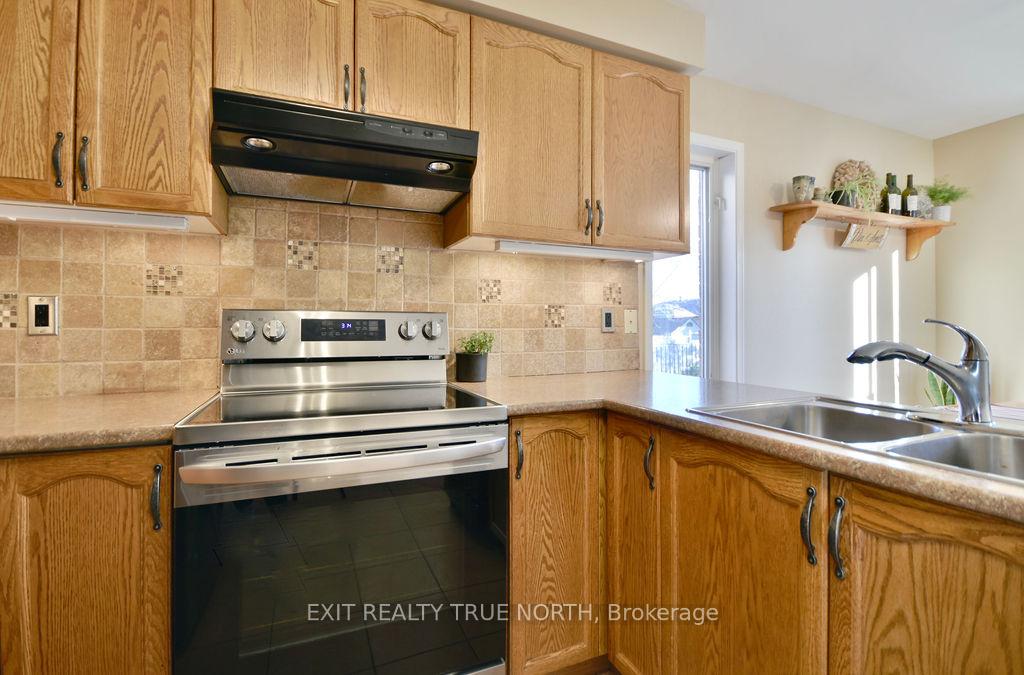Photo 12 of 1321 Vincent Crescent, Innisfil, Alcona — HOMEH