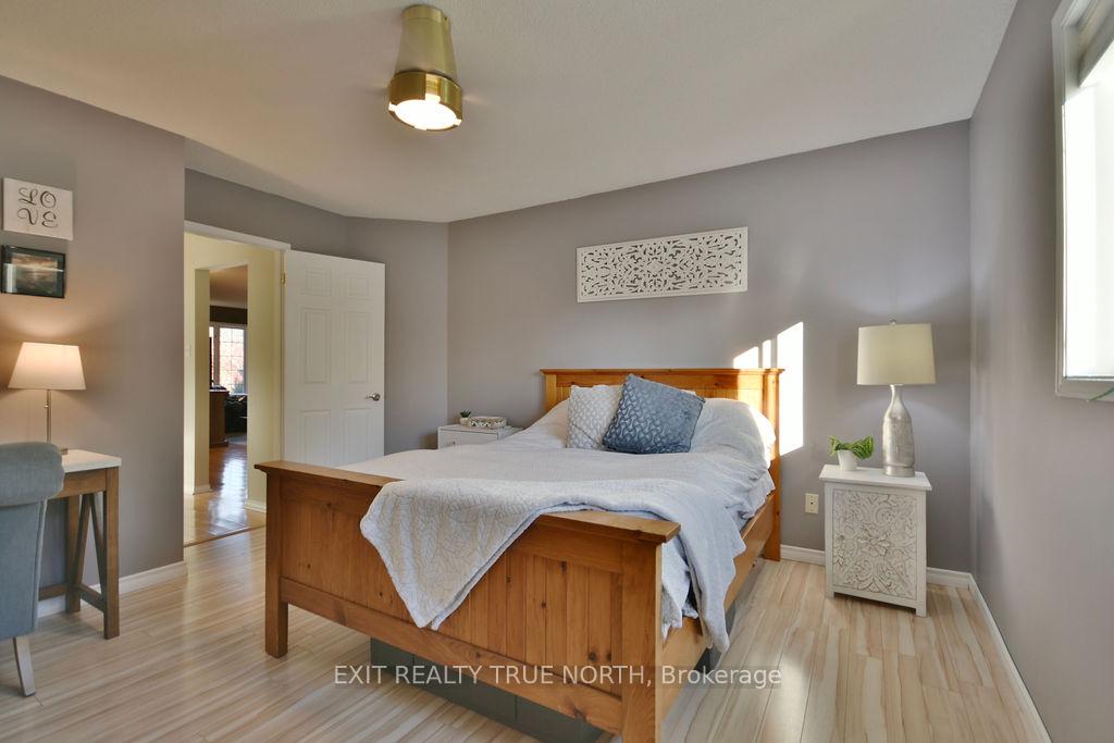 Photo 16 of 1321 Vincent Crescent, Innisfil, Alcona — HOMEH