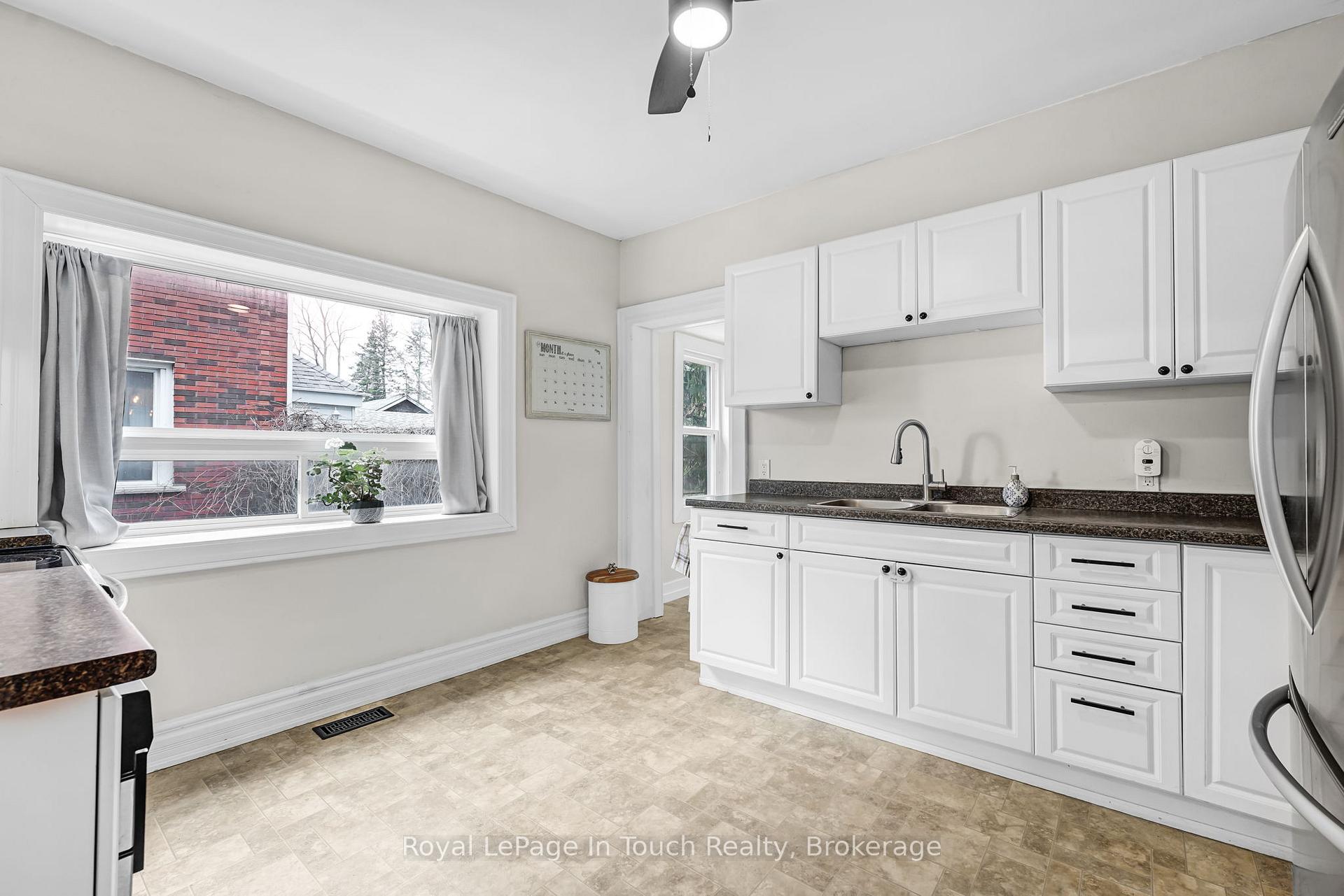 Photo 16 of 431 Manly Street, Midland — HOMEH