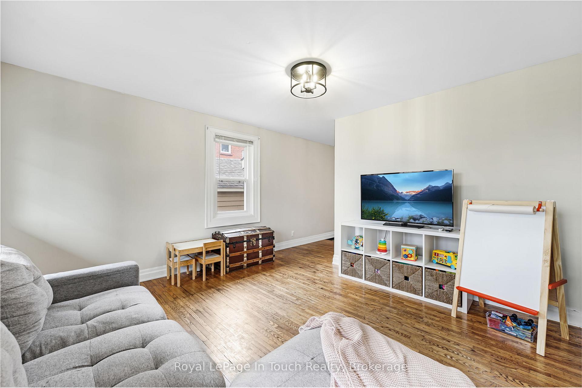 Photo 35 of 431 Manly Street, Midland — HOMEH