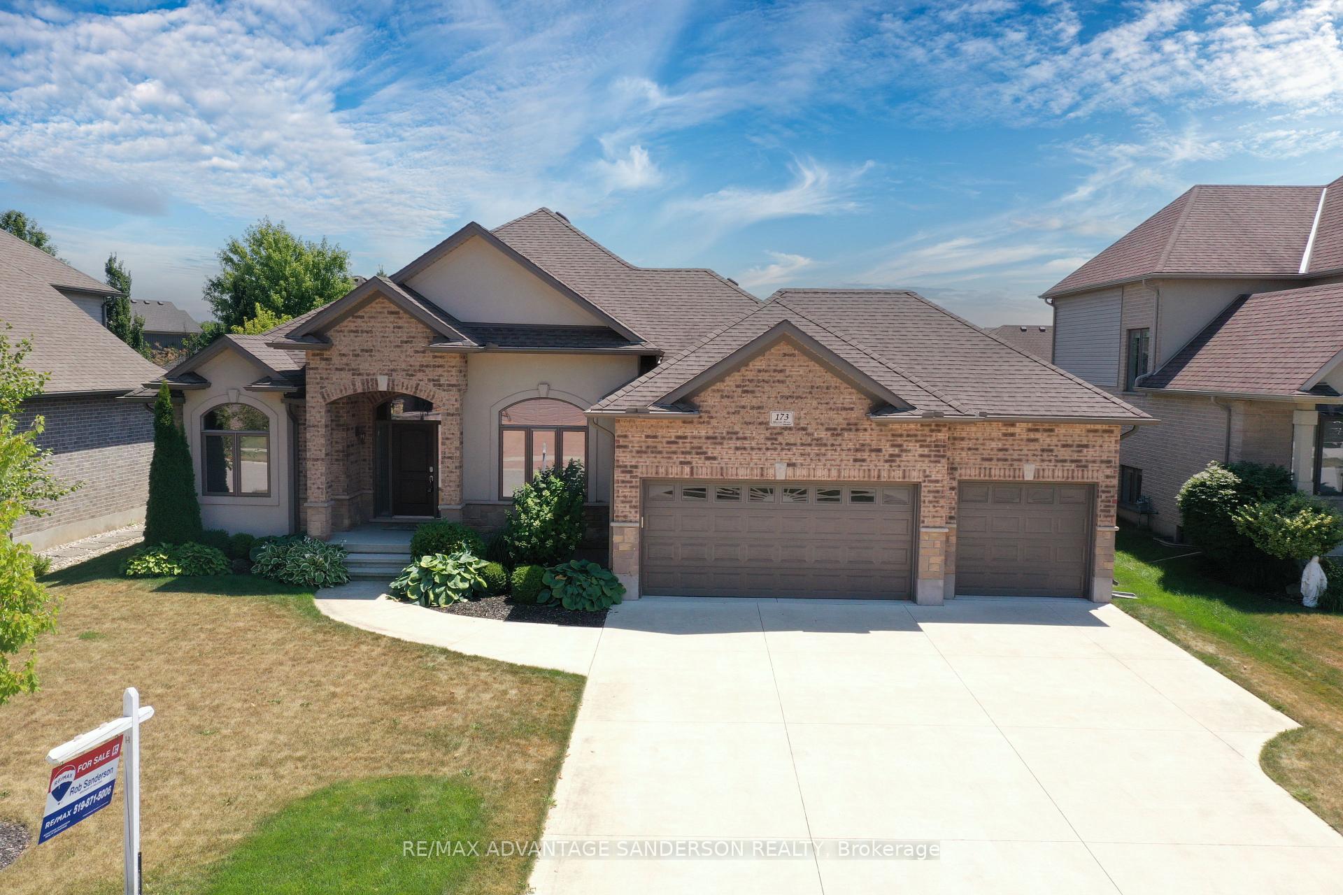 Photo 2 of 173 Martin Drive, Middlesex Centre, Ilderton — HOMEH