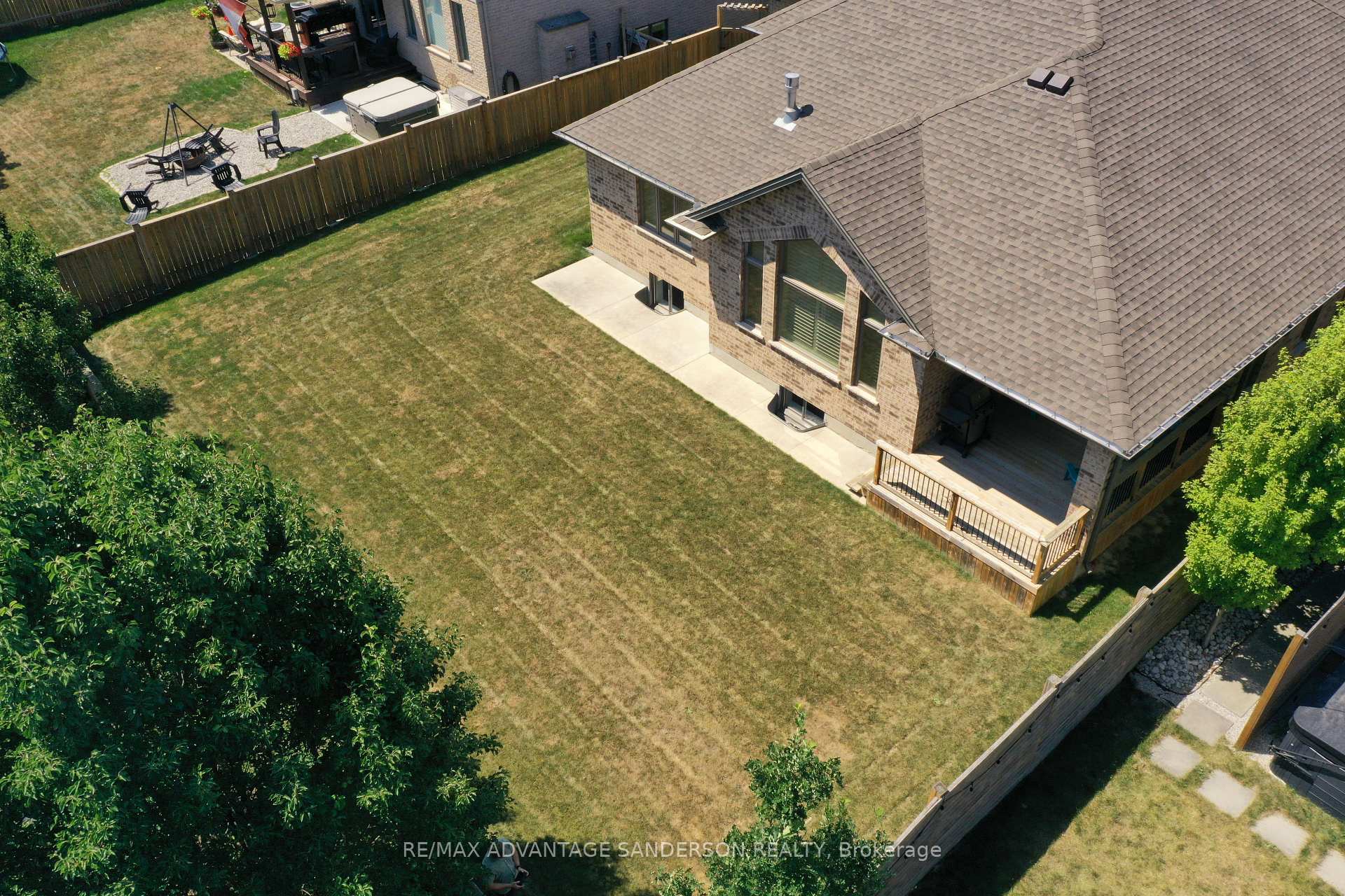 Photo 7 of 173 Martin Drive, Middlesex Centre, Ilderton — HOMEH