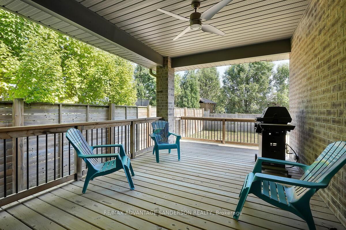 Photo 10 of 173 Martin Drive, Middlesex Centre, Ilderton — HOMEH