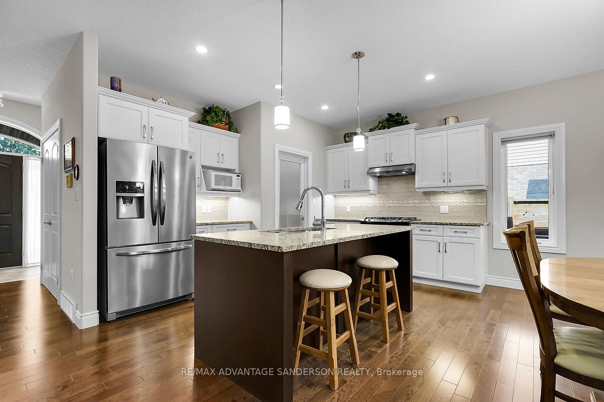 Photo 15 of 173 Martin Drive, Middlesex Centre, Ilderton — HOMEH
