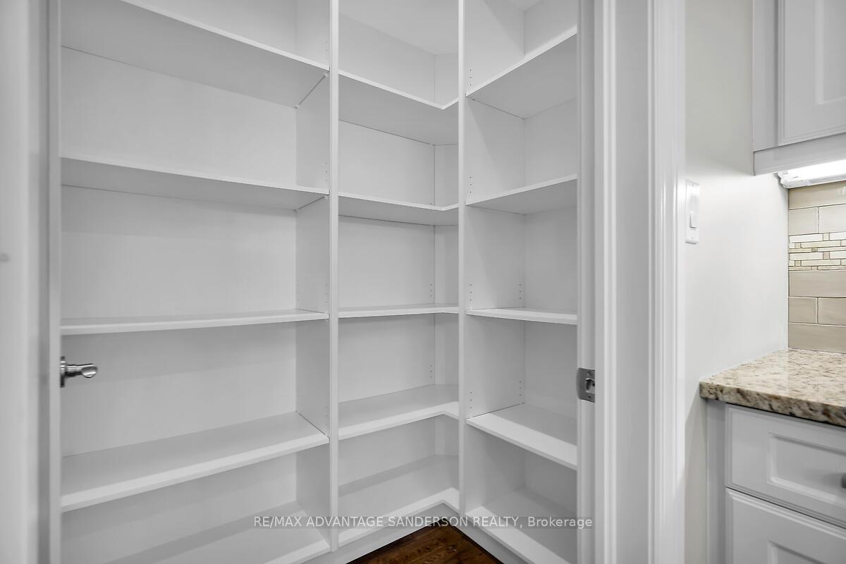 Photo 19 of 173 Martin Drive, Middlesex Centre, Ilderton — HOMEH