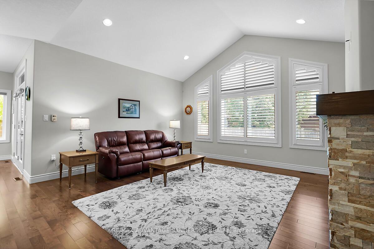 Photo 24 of 173 Martin Drive, Middlesex Centre, Ilderton — HOMEH