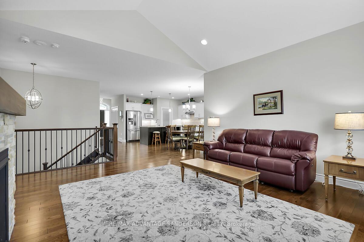 Photo 26 of 173 Martin Drive, Middlesex Centre, Ilderton — HOMEH