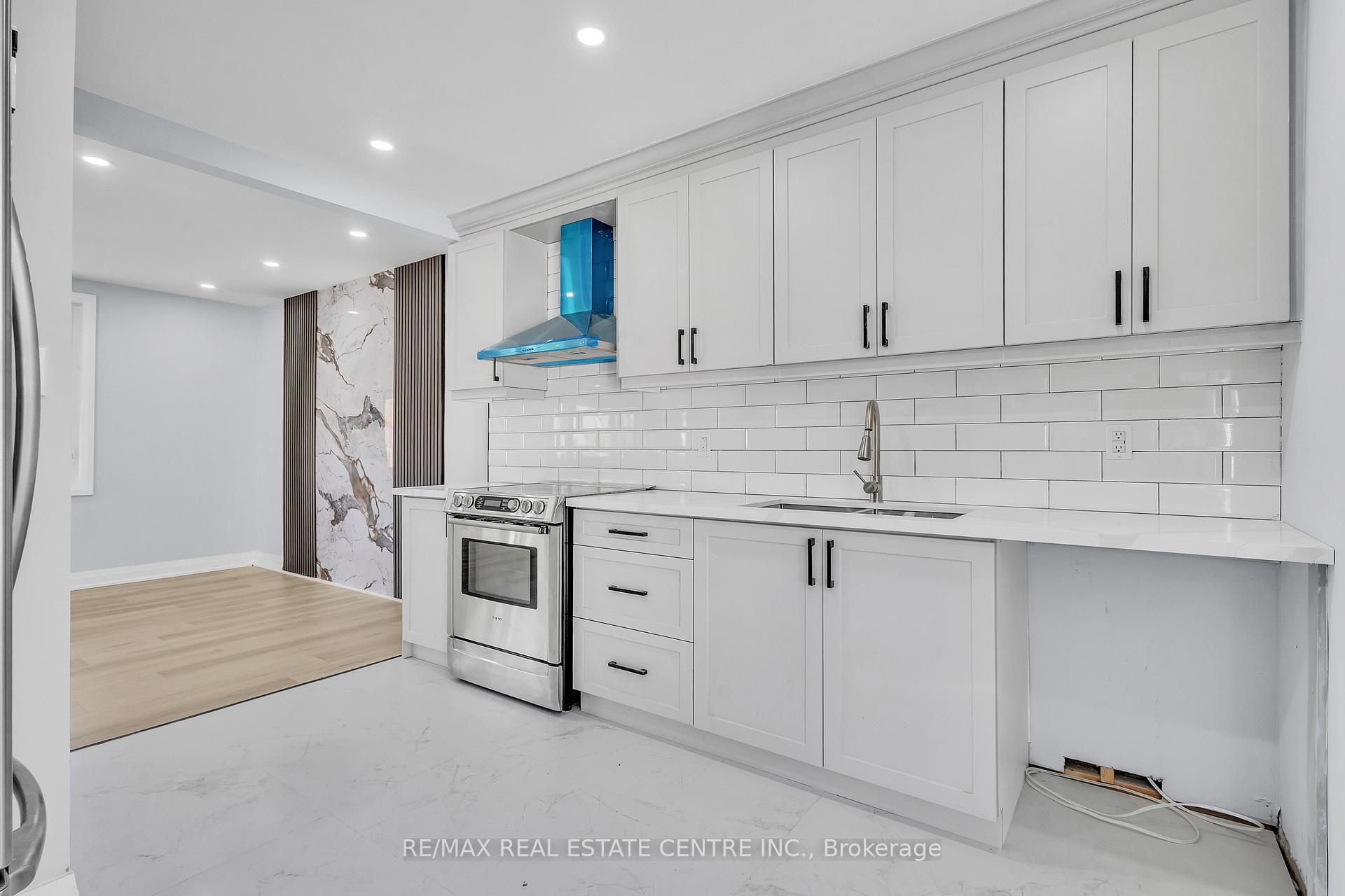 Photo 13 of 84 Avalon Place, Kitchener — HOMEH