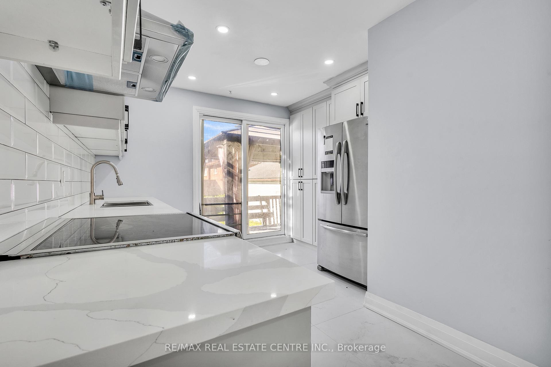 Photo 14 of 84 Avalon Place, Kitchener — HOMEH