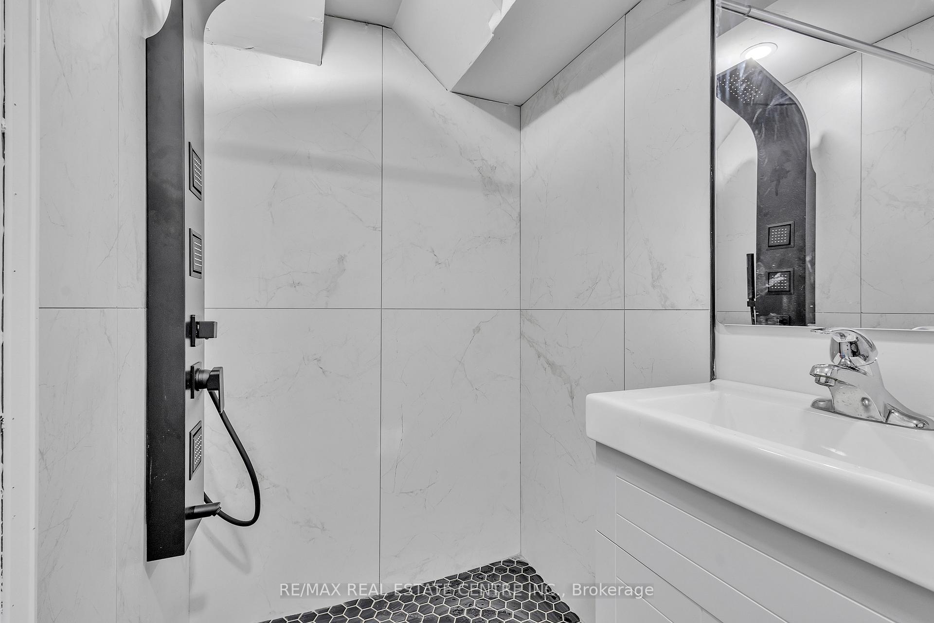 Photo 28 of 84 Avalon Place, Kitchener — HOMEH