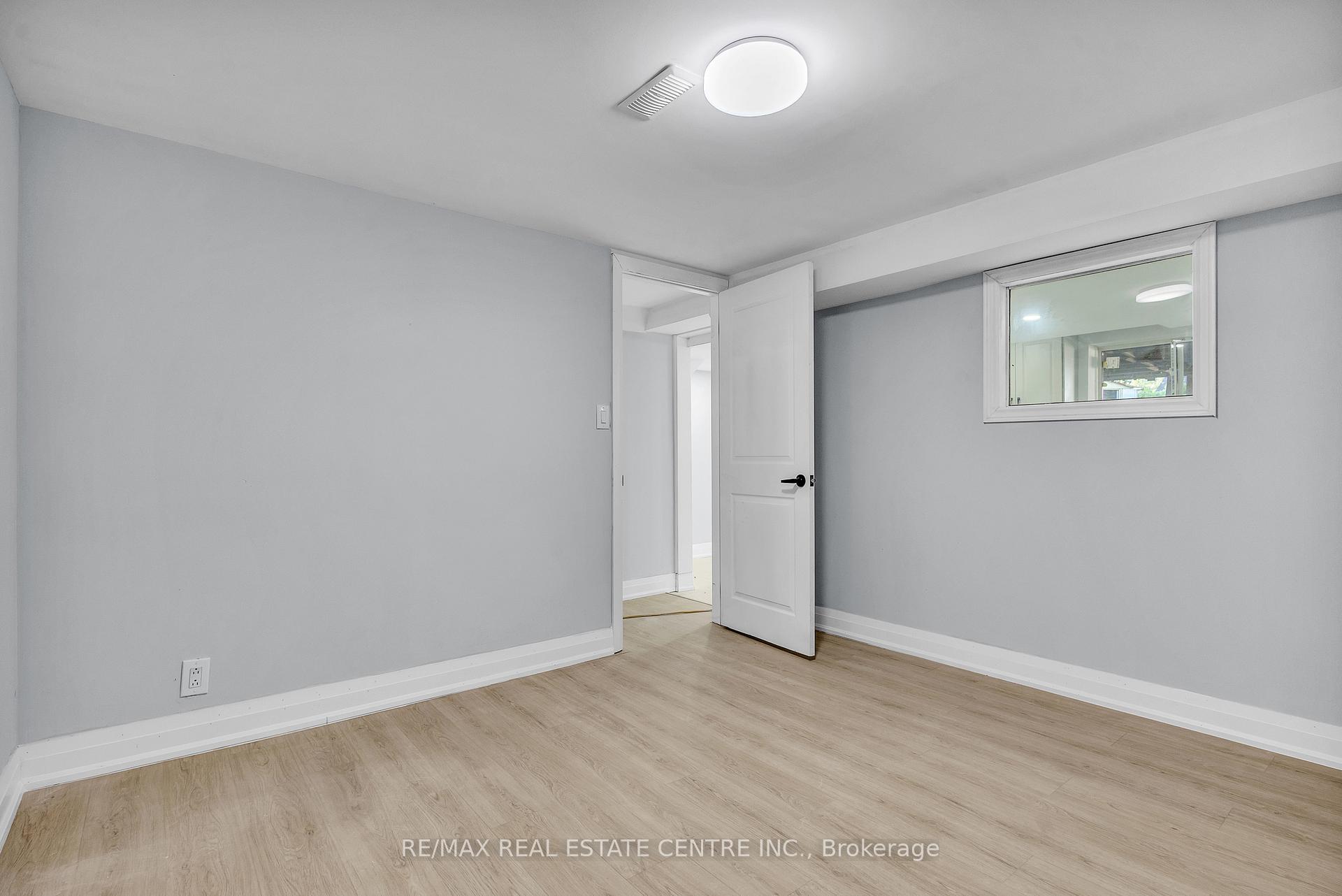 Photo 31 of 84 Avalon Place, Kitchener — HOMEH