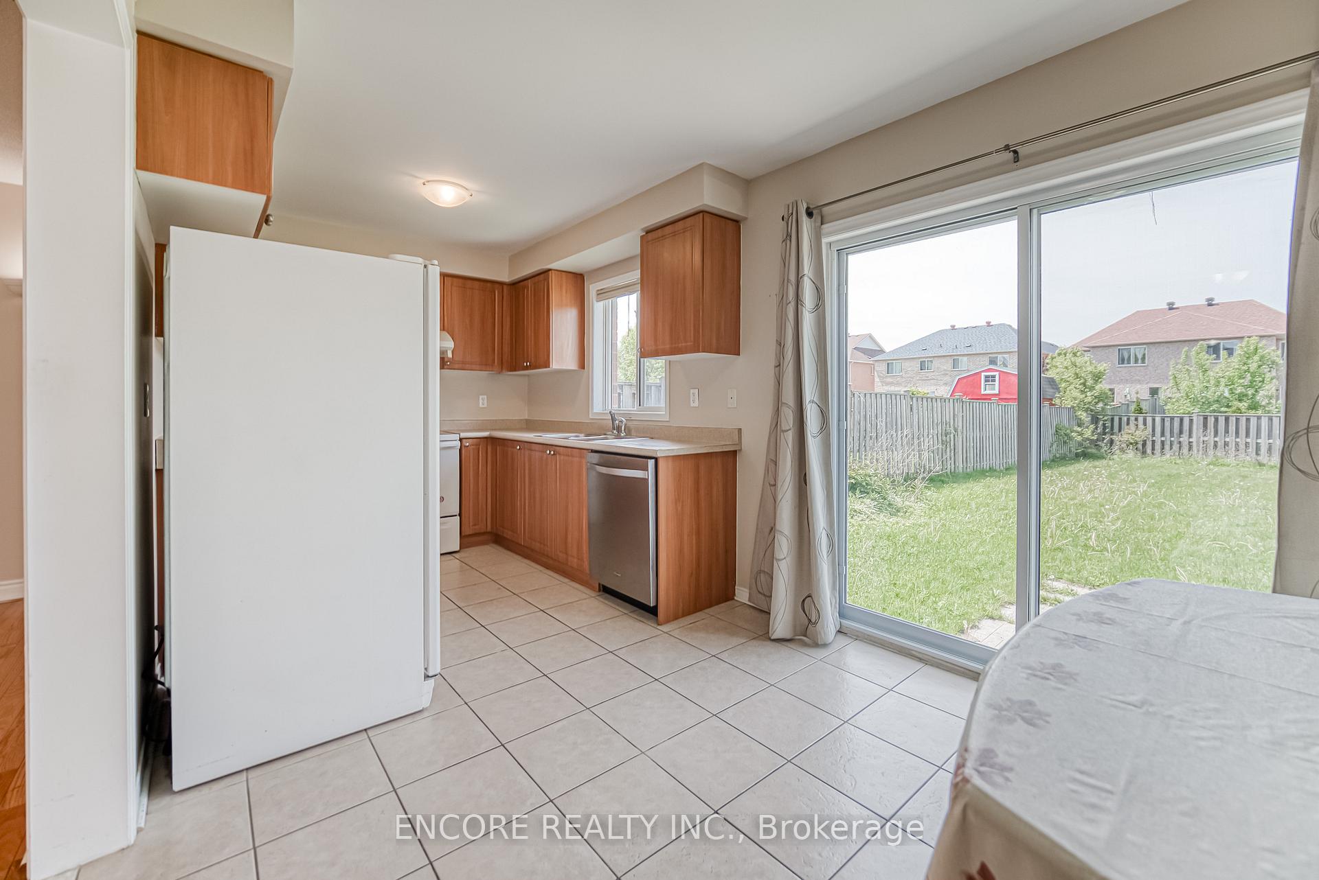 Photo 15 of 46 Anita Drive, Markham, Village Green-South Unionville — HOMEH