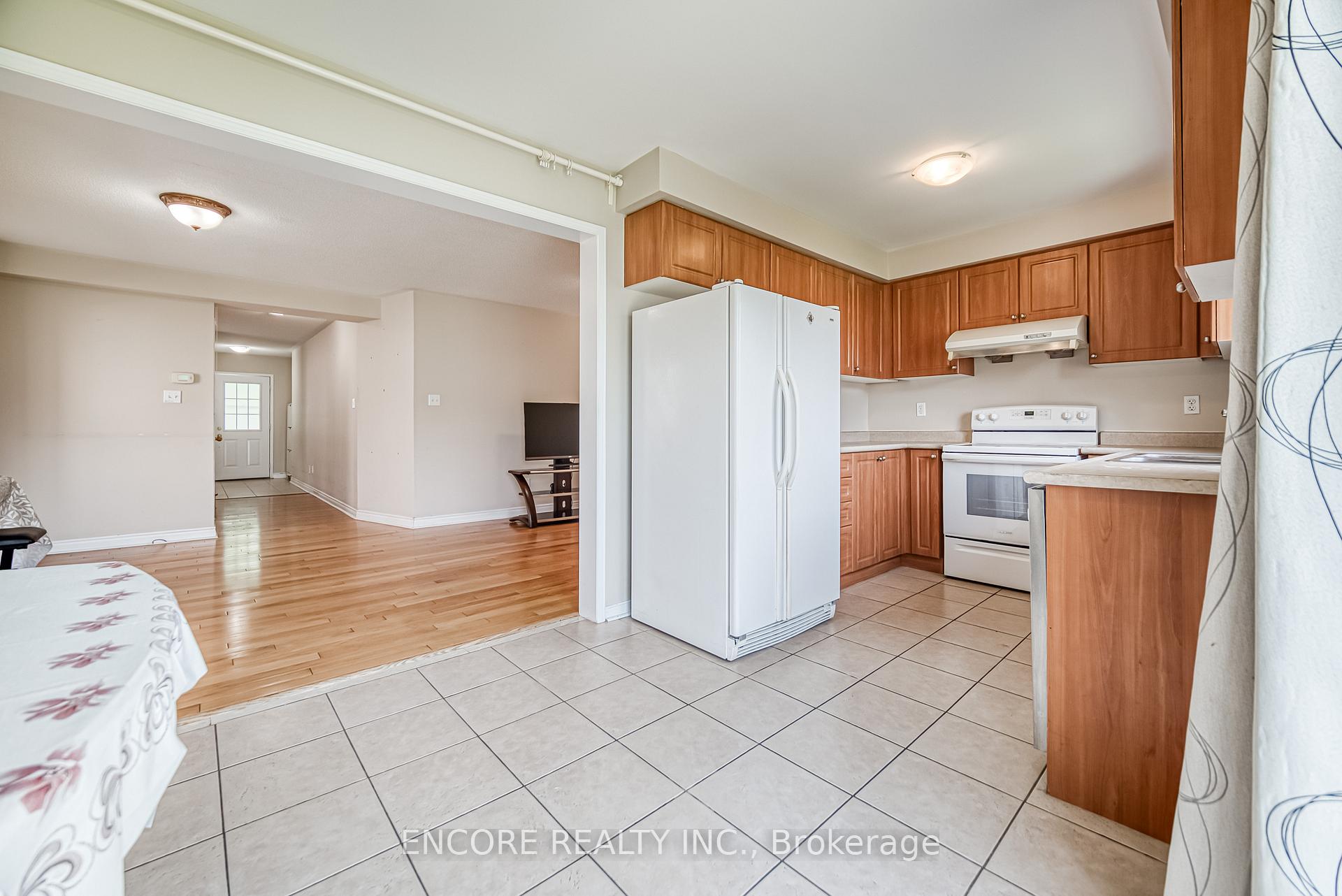 Photo 20 of 46 Anita Drive, Markham, Village Green-South Unionville — HOMEH