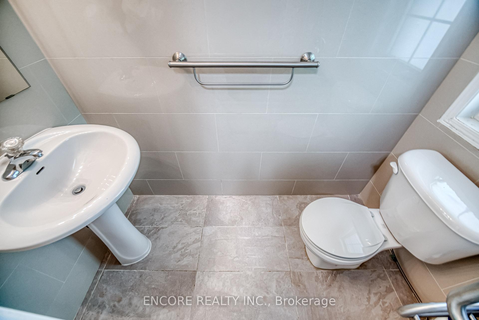 Photo 23 of 46 Anita Drive, Markham, Village Green-South Unionville — HOMEH