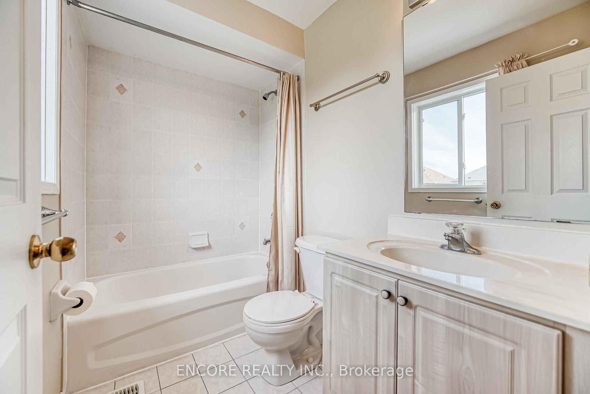 Photo 28 of 46 Anita Drive, Markham, Village Green-South Unionville — HOMEH