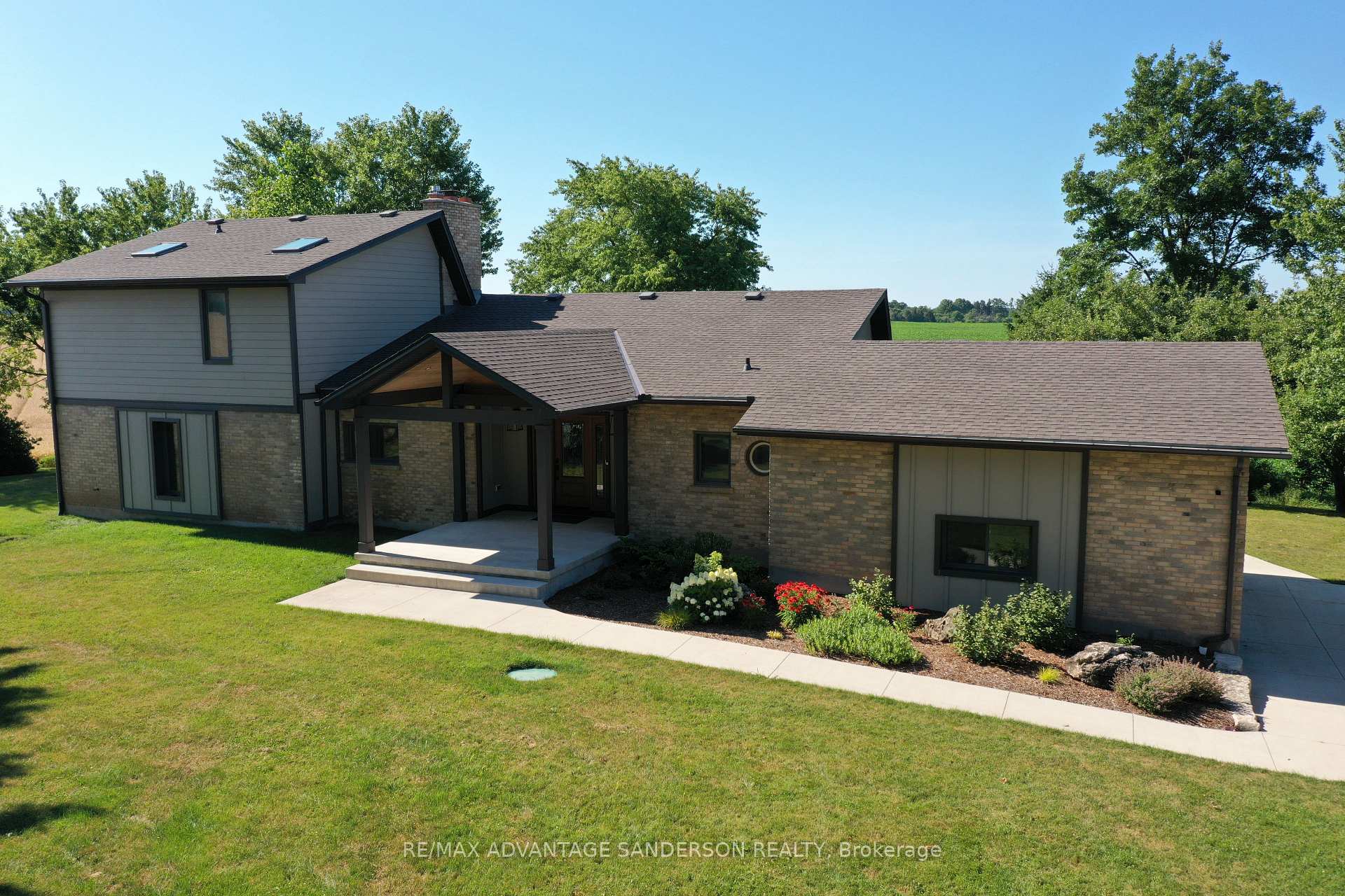 Photo 2 of 11021 Hedley Drive, Middlesex Centre, Rural Middlesex Centre — HOMEH