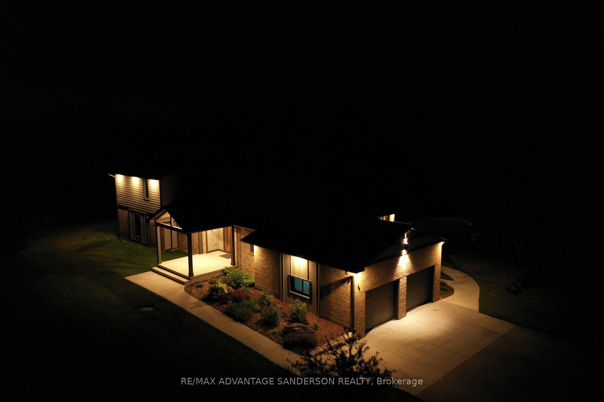 Photo 14 of 11021 Hedley Drive, Middlesex Centre, Rural Middlesex Centre — HOMEH