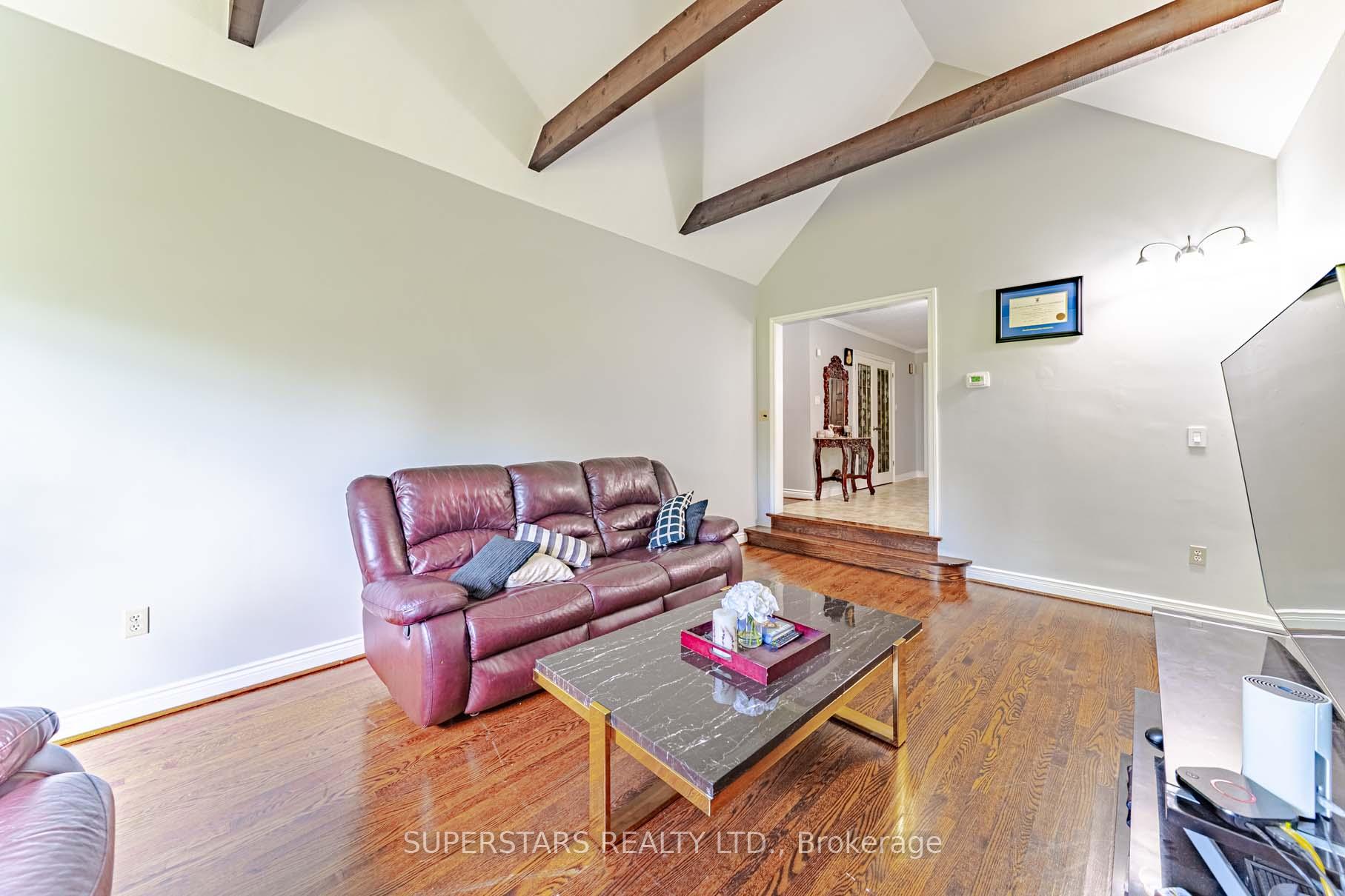 Photo 8 of 5 Mortson Street, Markham, Victoria Square — HOMEH