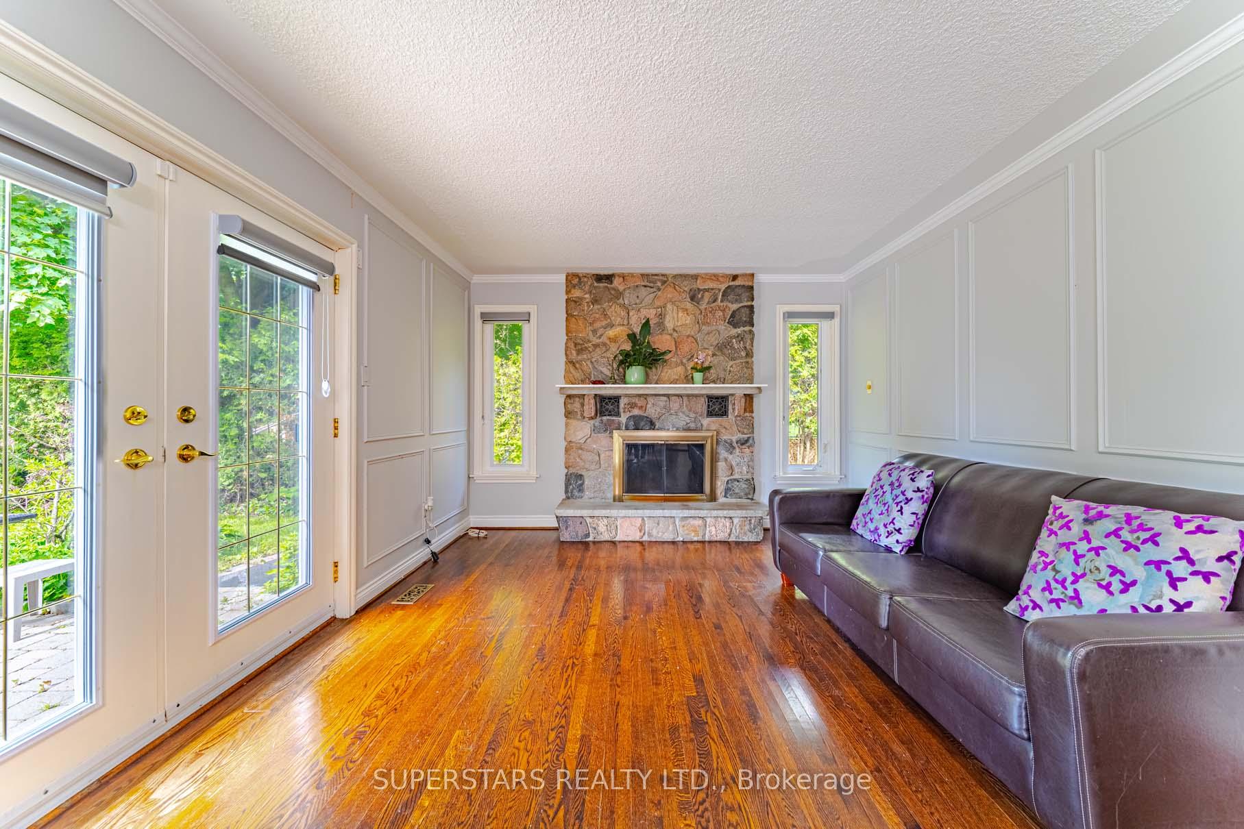 Photo 10 of 5 Mortson Street, Markham, Victoria Square — HOMEH