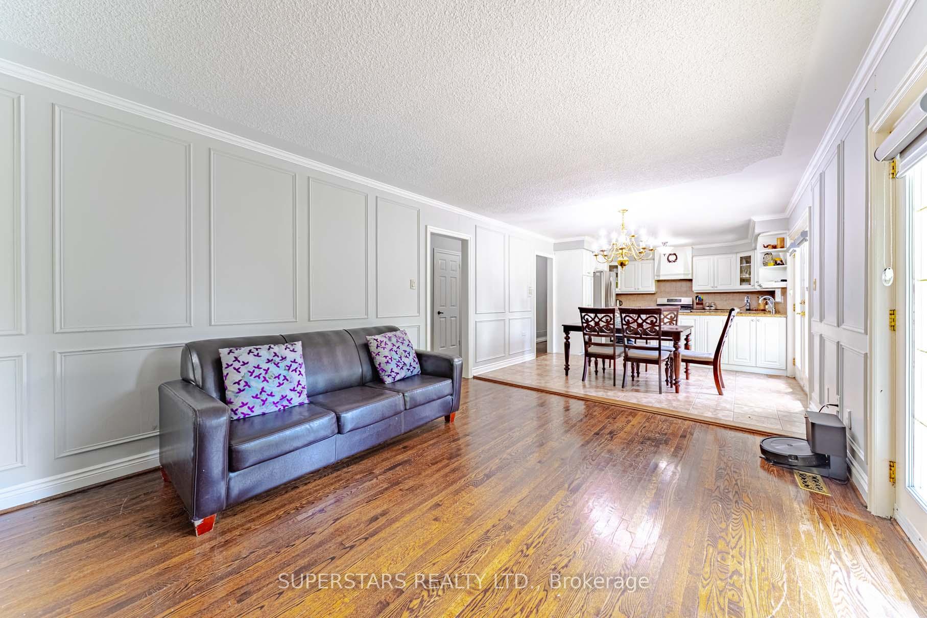 Photo 11 of 5 Mortson Street, Markham, Victoria Square — HOMEH