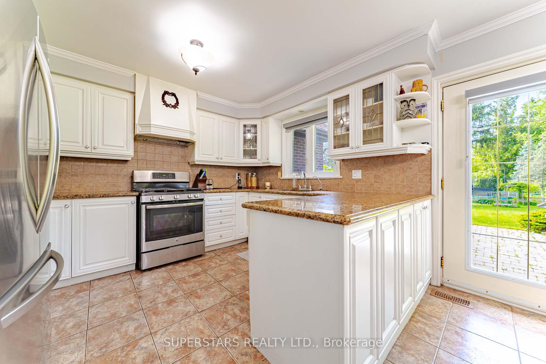 Photo 12 of 5 Mortson Street, Markham, Victoria Square — HOMEH
