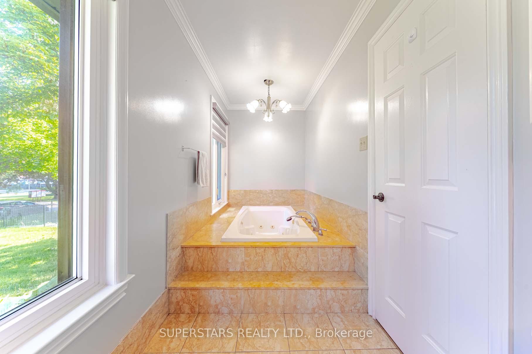 Photo 21 of 5 Mortson Street, Markham, Victoria Square — HOMEH