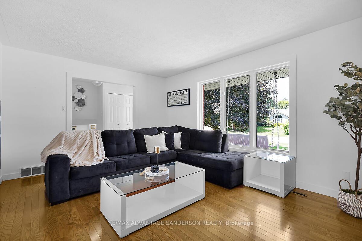 Photo 16 of 119 Brookfield Street, Middlesex Centre, Denfield — HOMEH