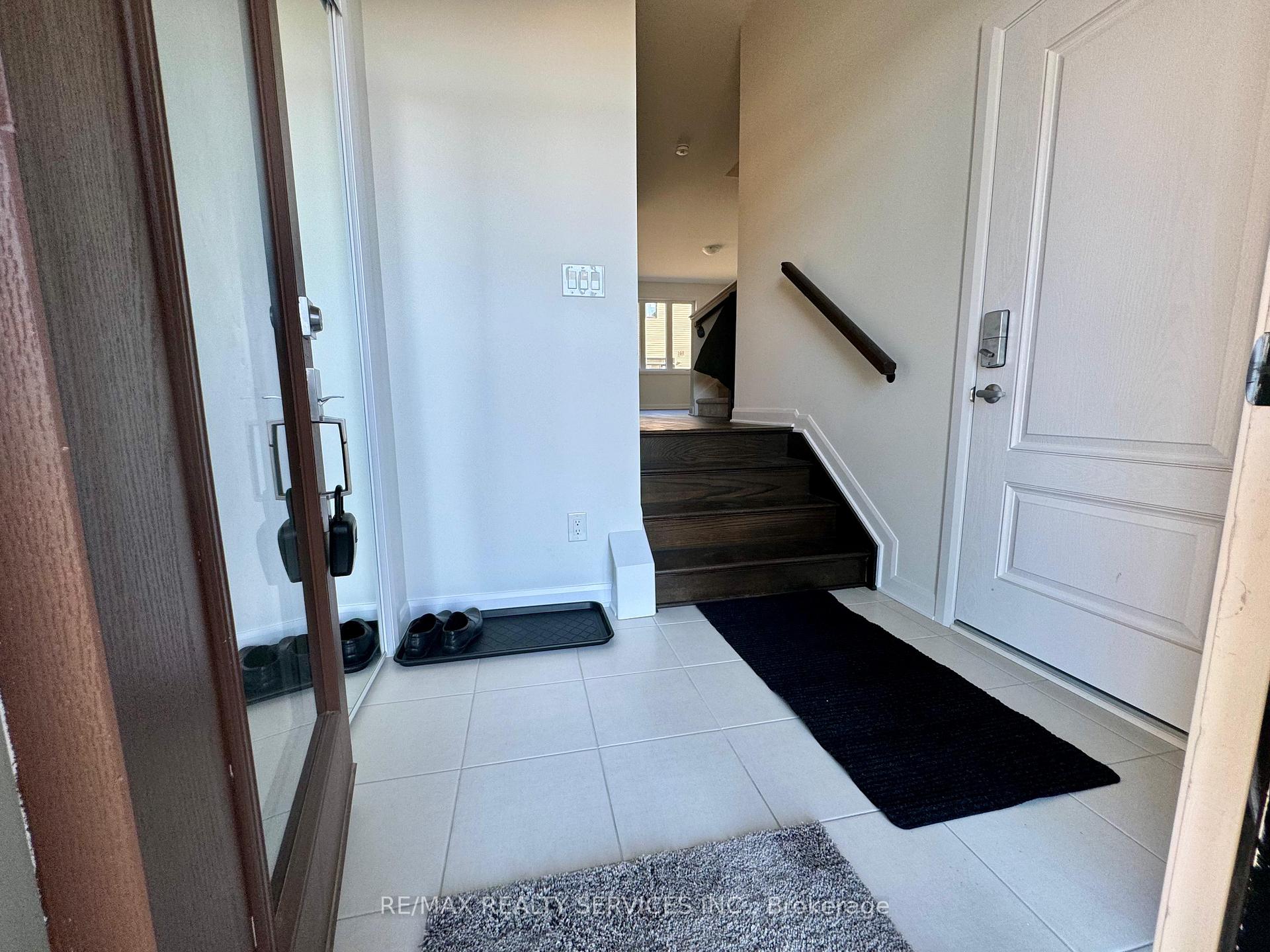 Photo 3 of 183 Invention Boulevard, Ottawa, Kanata - Morgan's Grant/South March — HOMEH