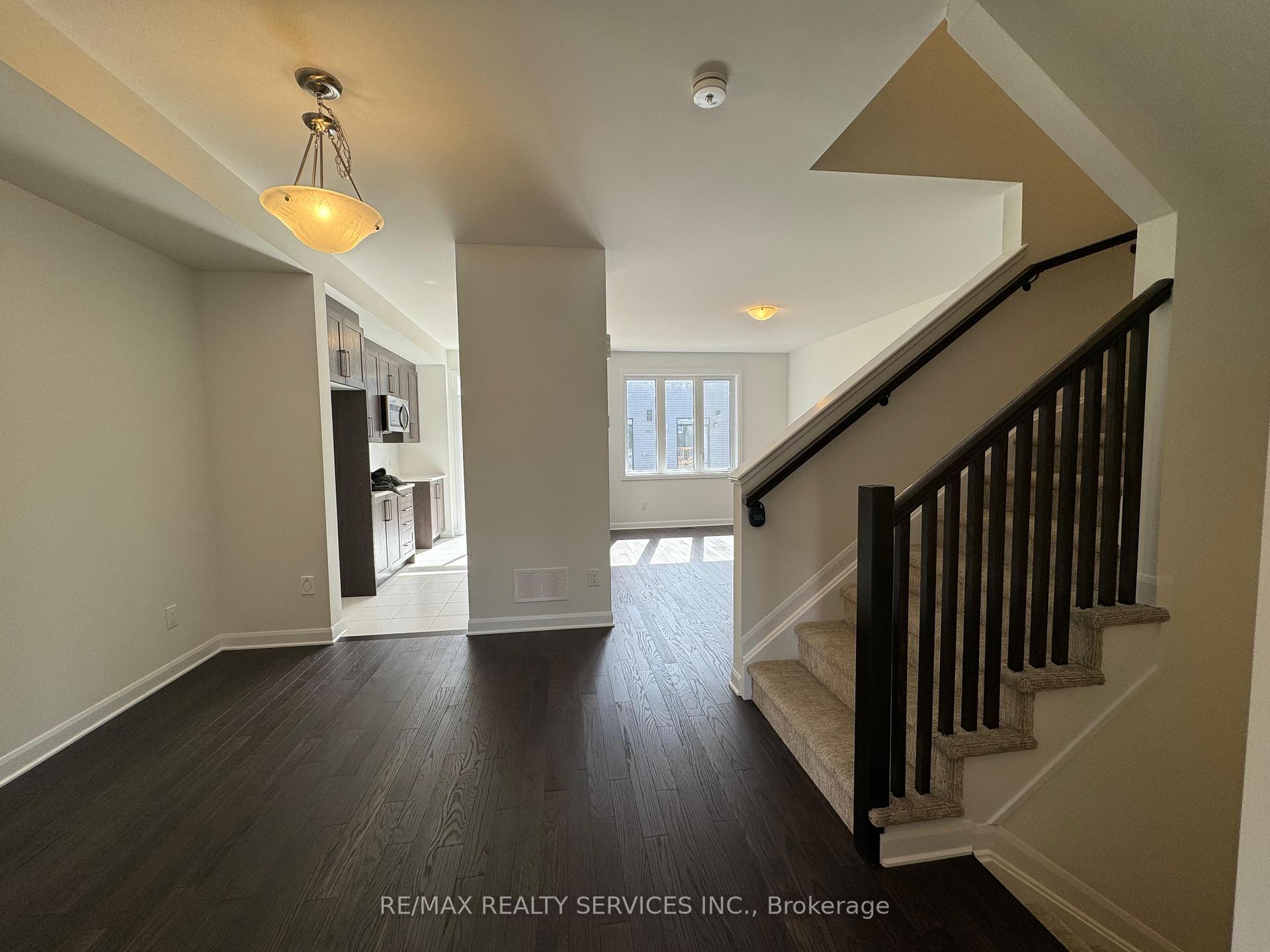 Photo 4 of 183 Invention Boulevard, Ottawa, Kanata - Morgan's Grant/South March — HOMEH