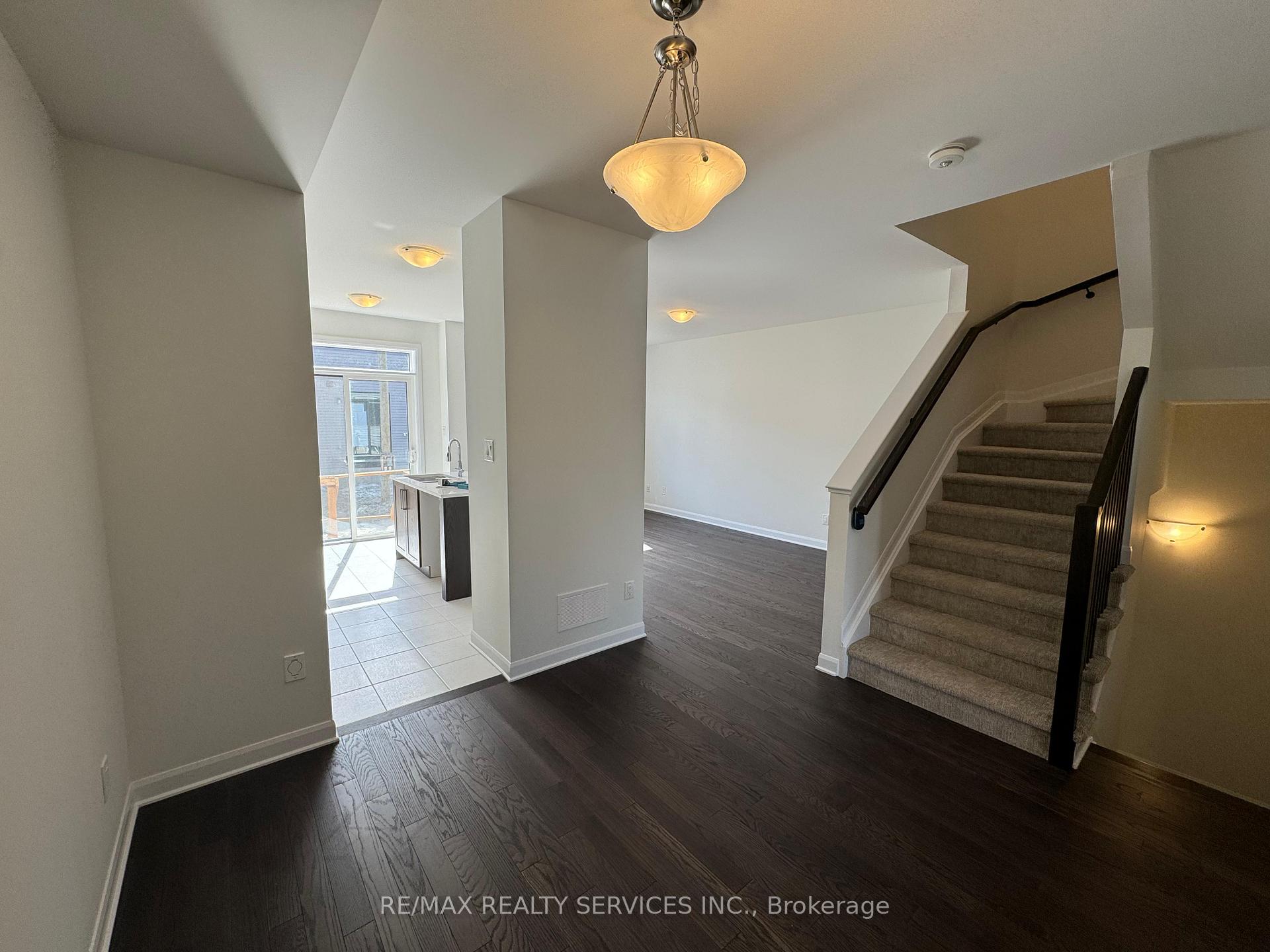 Photo 7 of 183 Invention Boulevard, Ottawa, Kanata - Morgan's Grant/South March — HOMEH