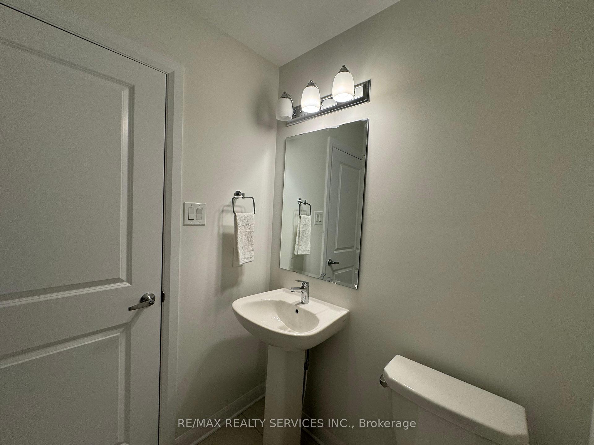 Photo 10 of 183 Invention Boulevard, Ottawa, Kanata - Morgan's Grant/South March — HOMEH