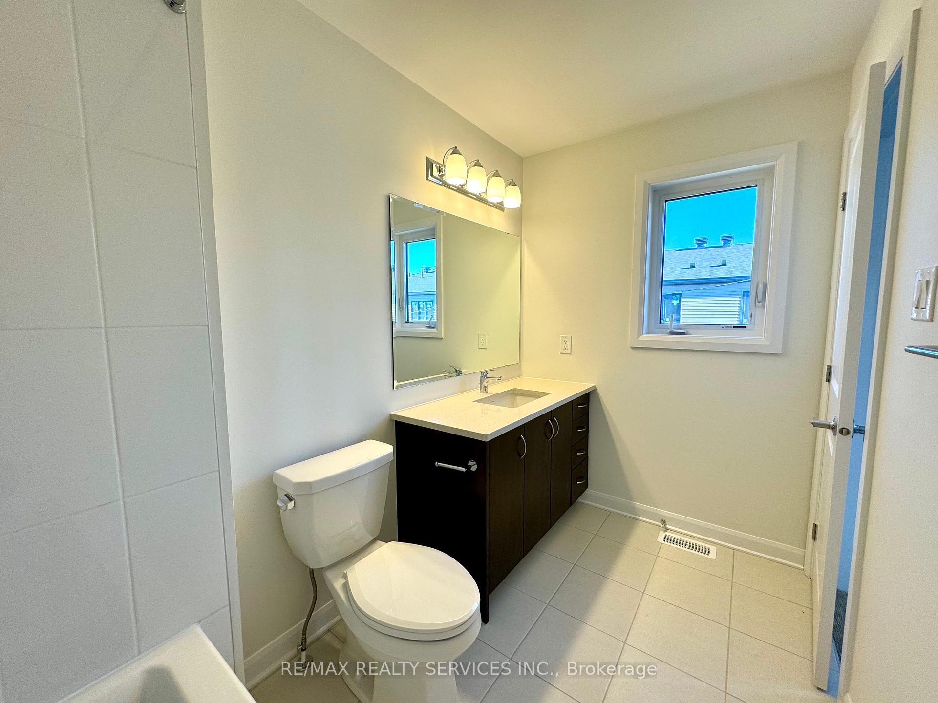 Photo 13 of 183 Invention Boulevard, Ottawa, Kanata - Morgan's Grant/South March — HOMEH