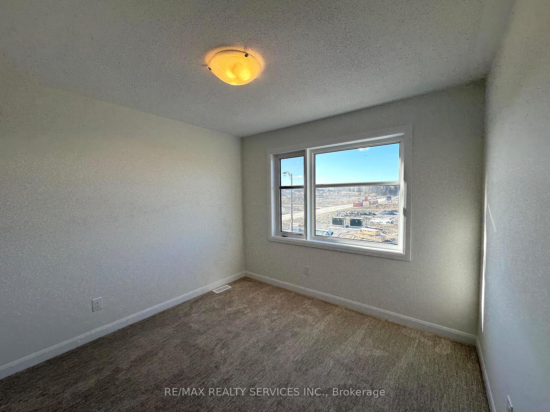 Photo 15 of 183 Invention Boulevard, Ottawa, Kanata - Morgan's Grant/South March — HOMEH