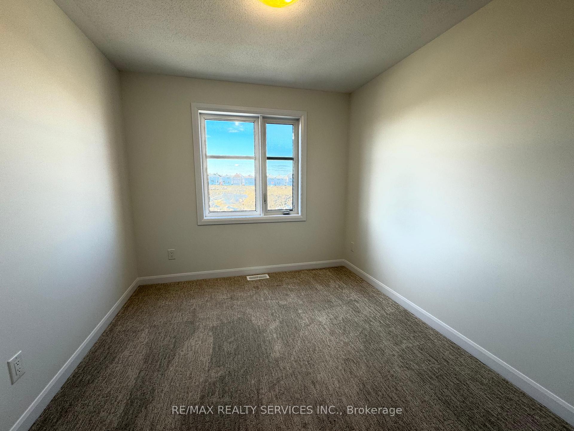 Photo 17 of 183 Invention Boulevard, Ottawa, Kanata - Morgan's Grant/South March — HOMEH