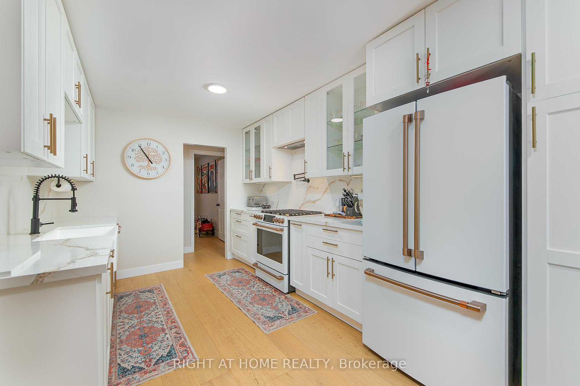 Photo 5 of 1050 Emily Street, Innisfil, Lefroy — HOMEH
