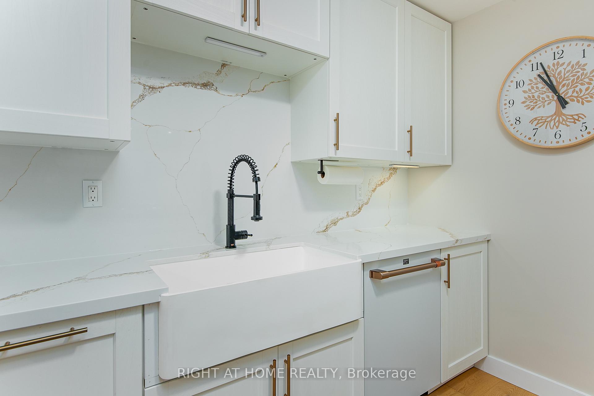 Photo 8 of 1050 Emily Street, Innisfil, Lefroy — HOMEH