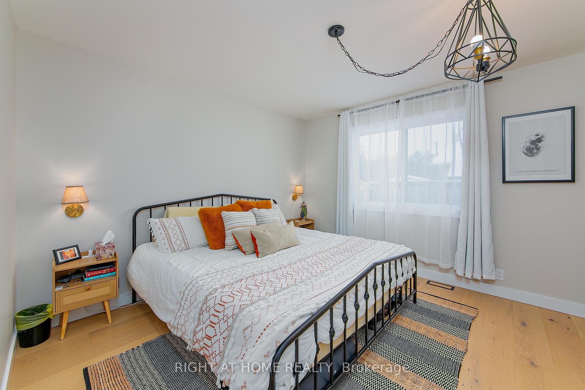 Photo 15 of 1050 Emily Street, Innisfil, Lefroy — HOMEH