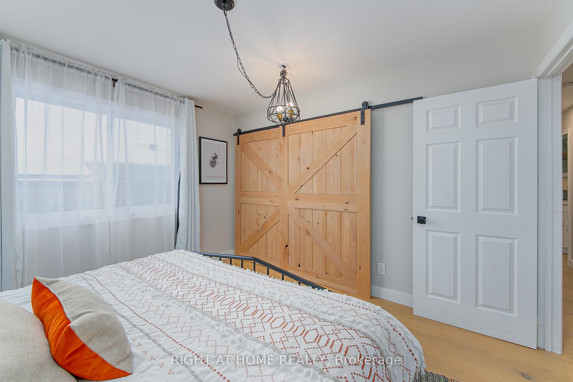 Photo 16 of 1050 Emily Street, Innisfil, Lefroy — HOMEH