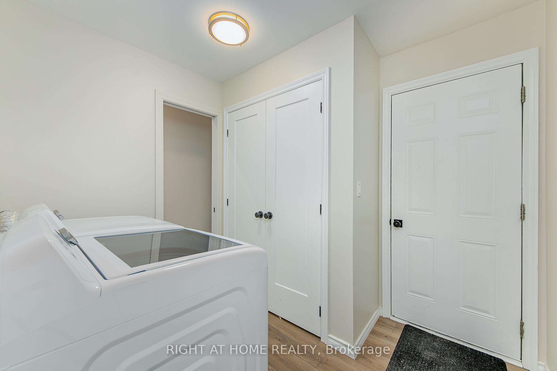 Photo 22 of 1050 Emily Street, Innisfil, Lefroy — HOMEH